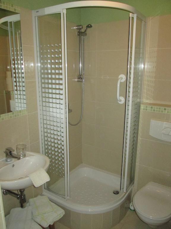 Hotel Zaulek Debica (Podkarpackie) Ruang foto
